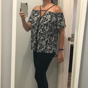 Black & white off shoulder Express top S